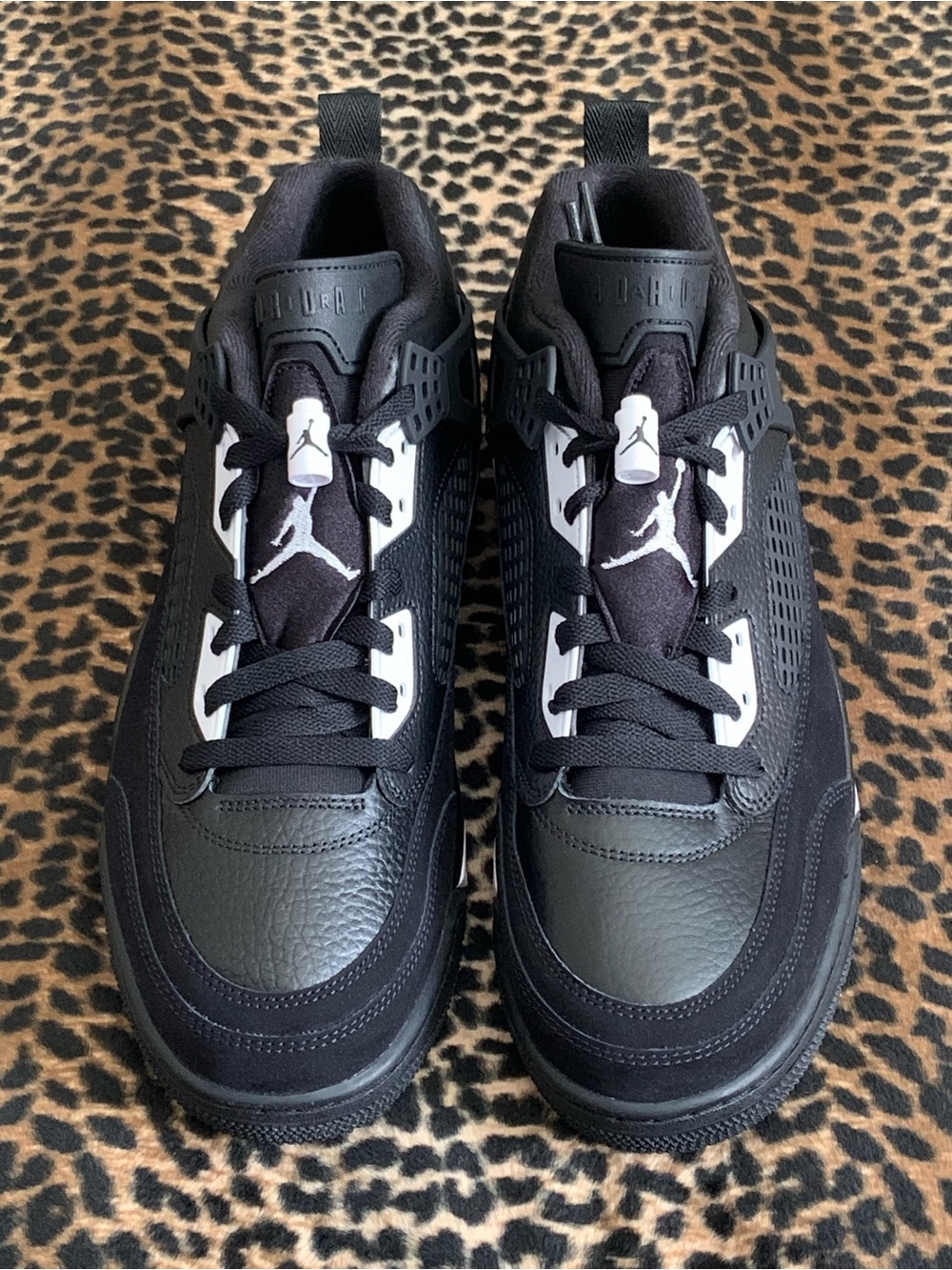 Nike - Picture 3 of 8